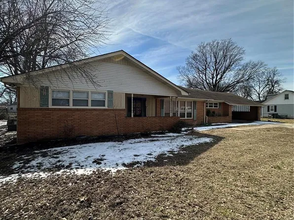 220 E Dawson Ave, Lilbourn, MO 63862