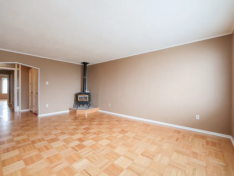 44 Ashton Ave — Photo 9