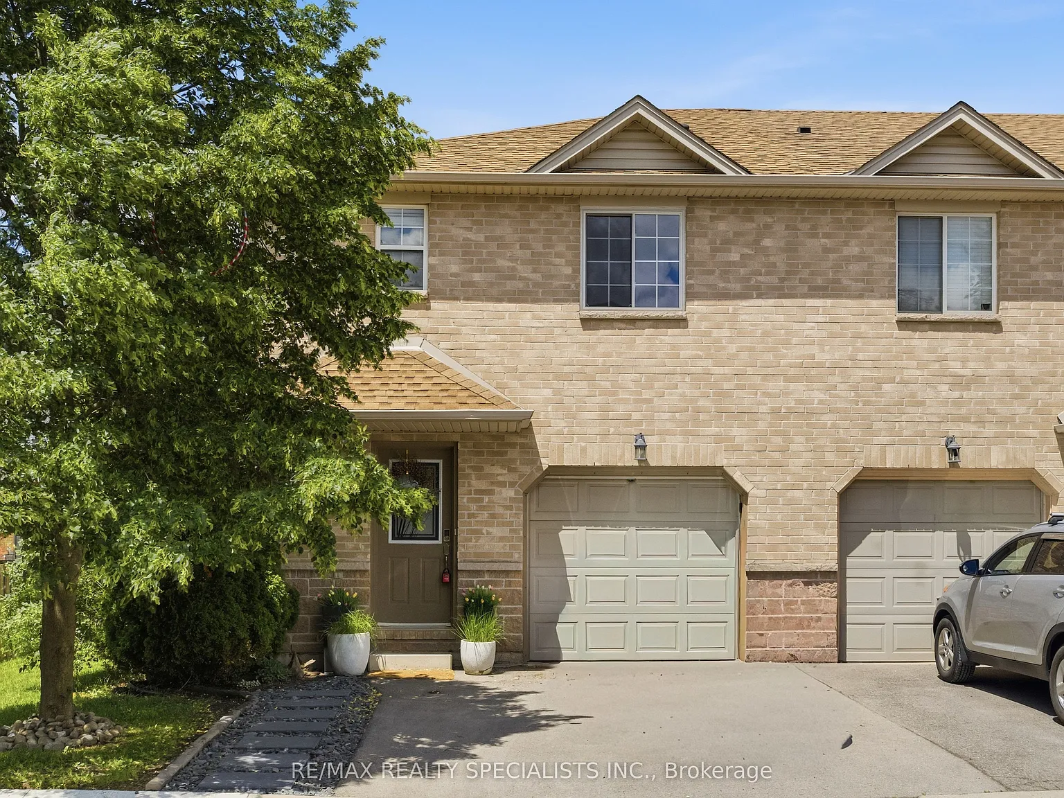 3 bed, $2,600 — Photo 1