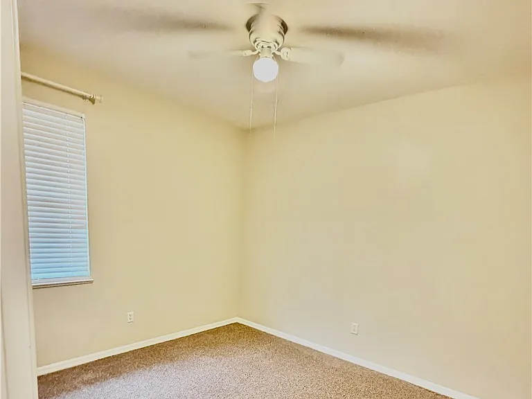 1466 Argyle Dr — Photo 20