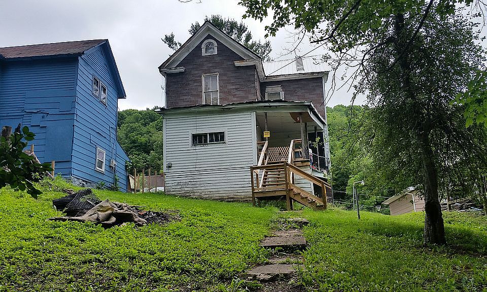 2nd image of 223 Virginia Ave