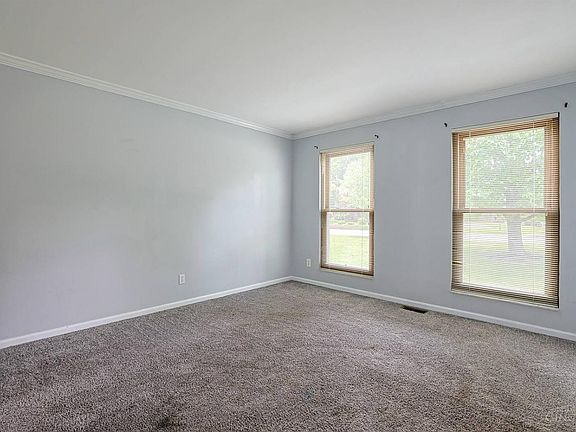 4th image of 5702 Desertgold Dr