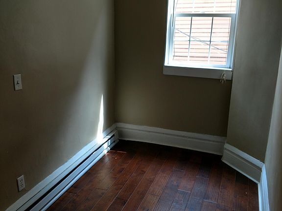 5th image of 1188 N High St #6