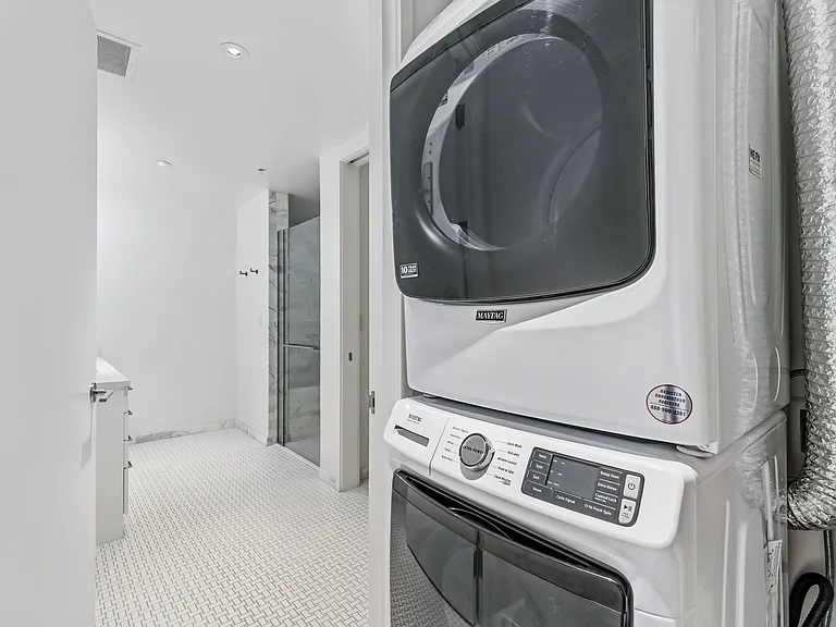 1750 Wewatta St #403 — Photo 15