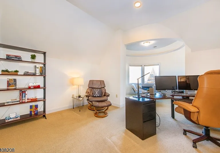 3 Christopher Ct — Photo 37