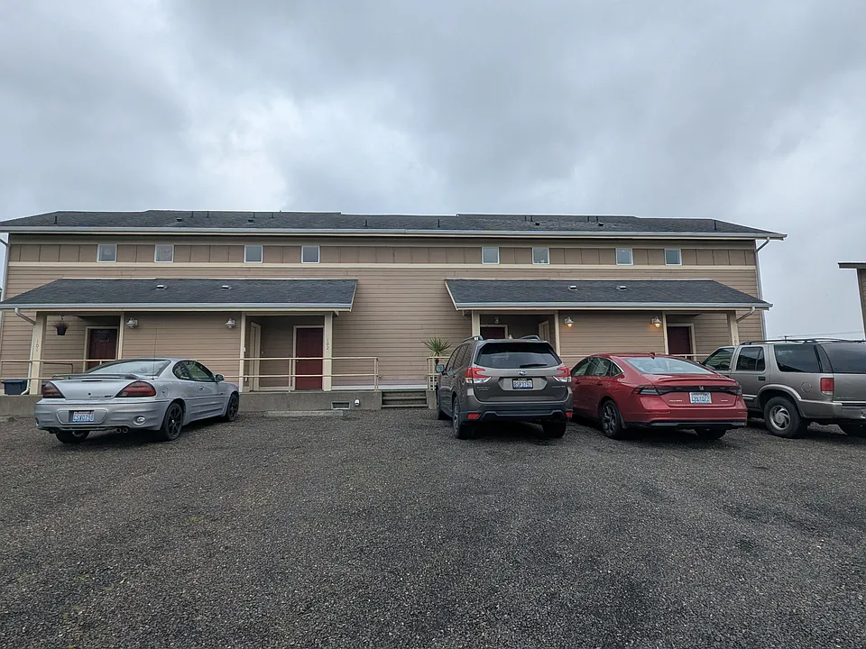 1017 Greenview Ave SW #104