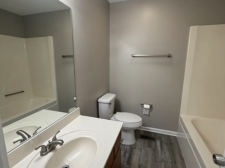 315 Pinehill Dr #2 — Photo 16