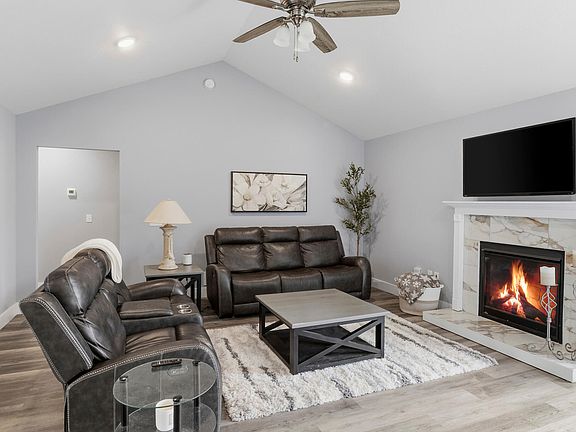 3rd image of 501 E Stoneridge Dr