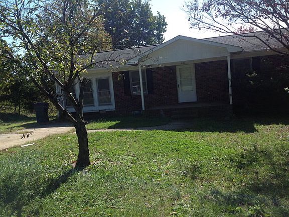 3rd image of 841 Lawsonville Ave