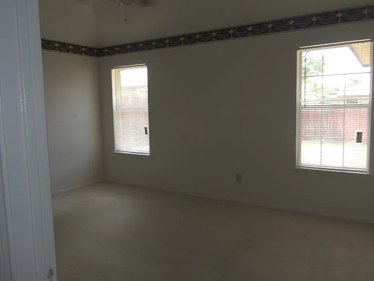 4201 Windwood Dr — Photo 12