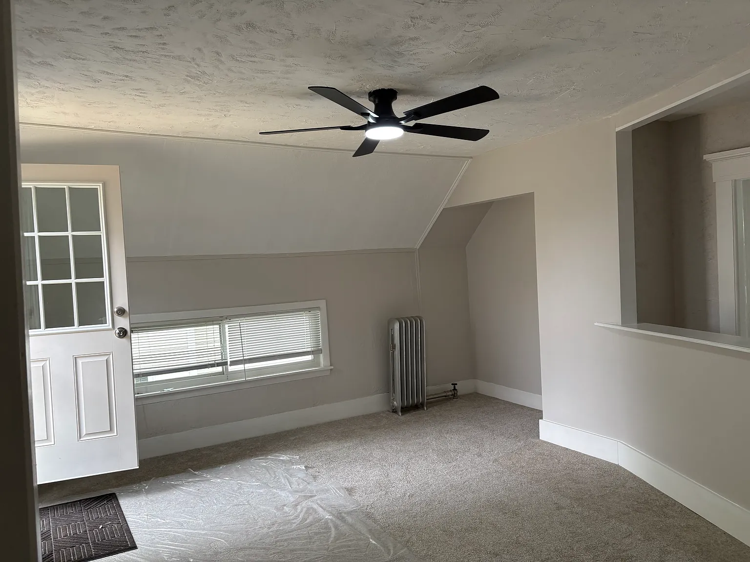 1 bed, 900 sqft, $1,800 — Photo 3