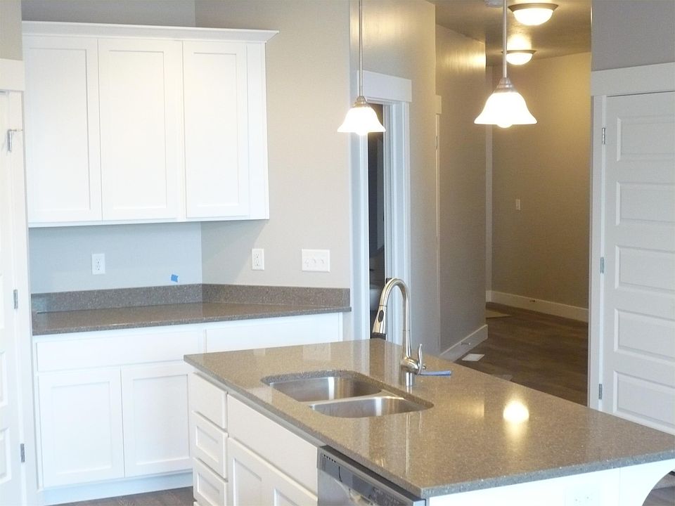 1st image of 2039 W Fairway Ln