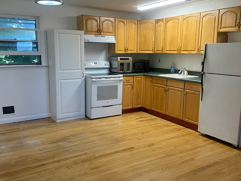 Dorothy Dr — Photo 1