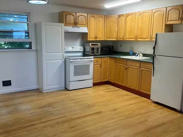 (undisclosed Address), East Meadow, NY 11554