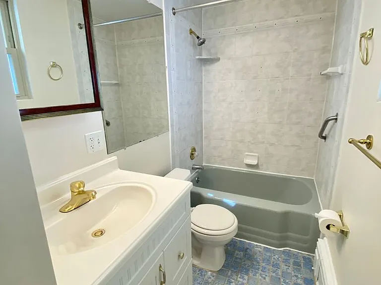 735 Manton St — Photo 12