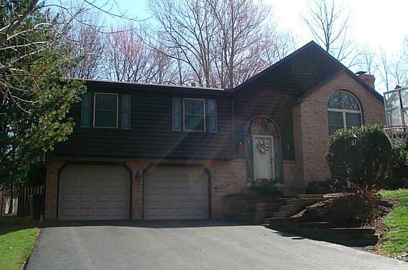 1st image of 231 Rose Ct N