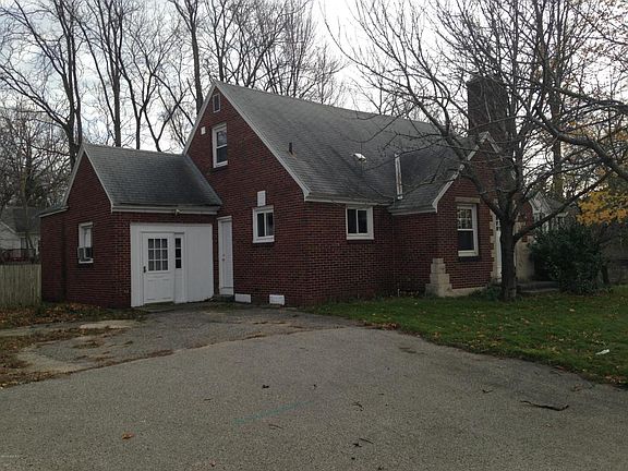 2nd image of 412 Chicago Dr