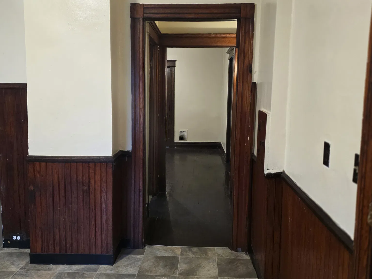 3 bed, $1,325 — Photo 4