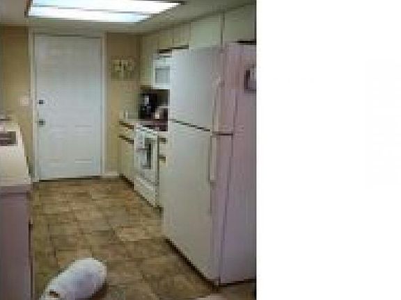 5th image of 10150 SE 179th St