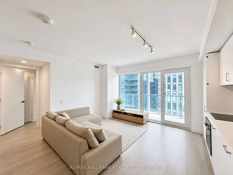 88 Queen St E #1701 — Photo 7