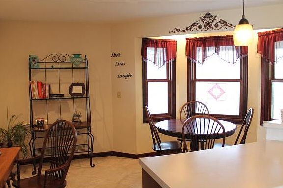 5th image of 1528 S Park Ave