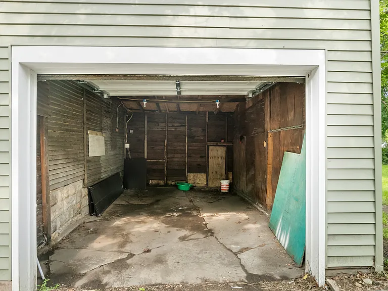 601 Pettibone Ave NW — Photo 21