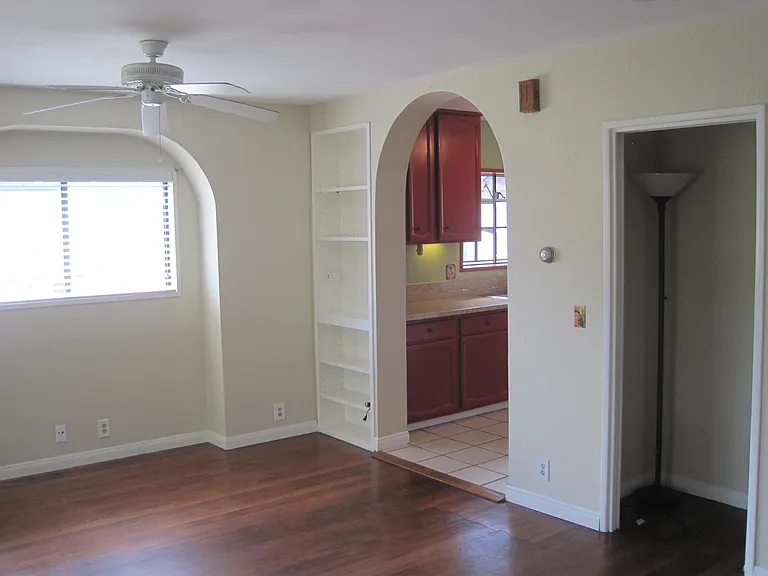 1768 Cable St — Photo 5