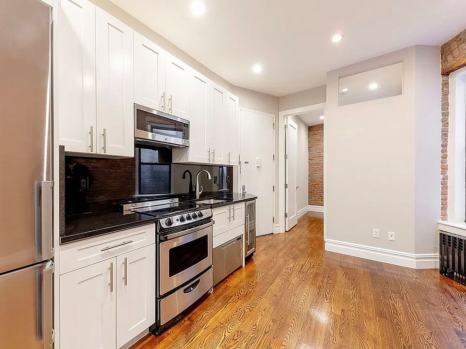 1st image of 119 Christopher St #42