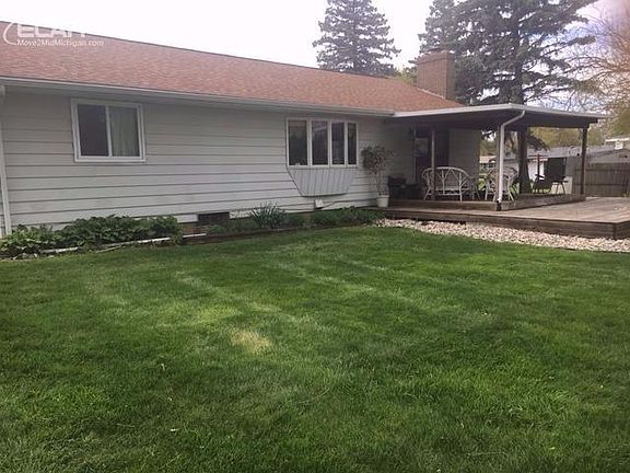 2nd image of 1140 Arapaho Dr