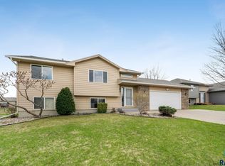 6713 W 61st St, Sioux Falls, SD 57106