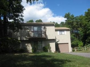 26 Heritage Dr, Bourne, MA 02532