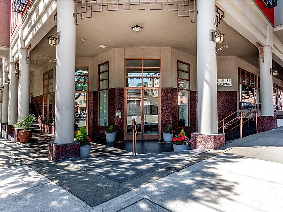 3rd image of 668 S Lane Street #314