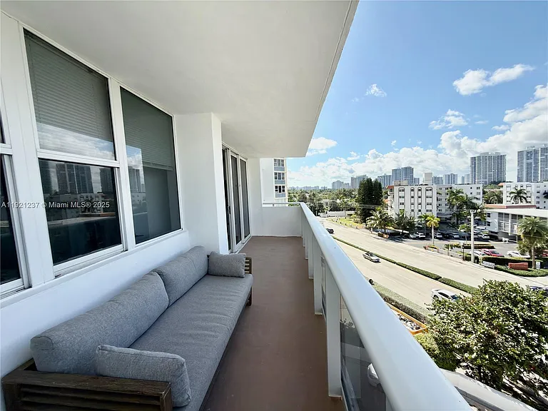 3140 S Ocean Dr #512 — Photo 26