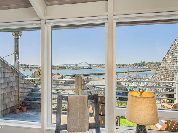 1000 SE Bay Blvd #506/606, Newport, OR 97365