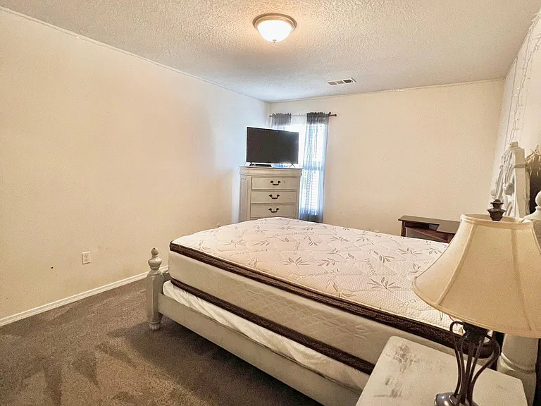 10919 Fort Point Ln NE — Photo 39