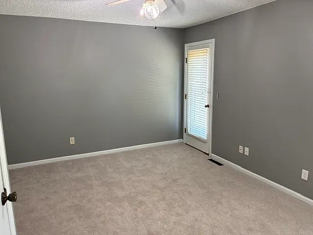 2 bed, 1584 sqft, $1,600 — Photo 4