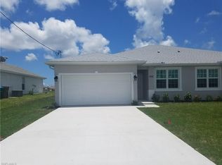 1722/1724 SW 32nd Ter, Cape Coral, FL 33914