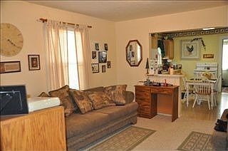 2nd image of 829 Aiken Ave