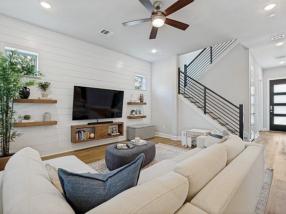3rd image of 9175 Rock Daisy Ct