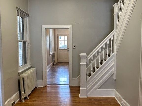 5th image of 108 E Main St