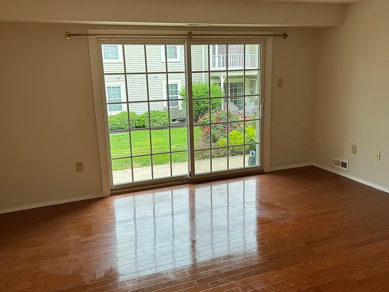311 Society Pl — Photo 11