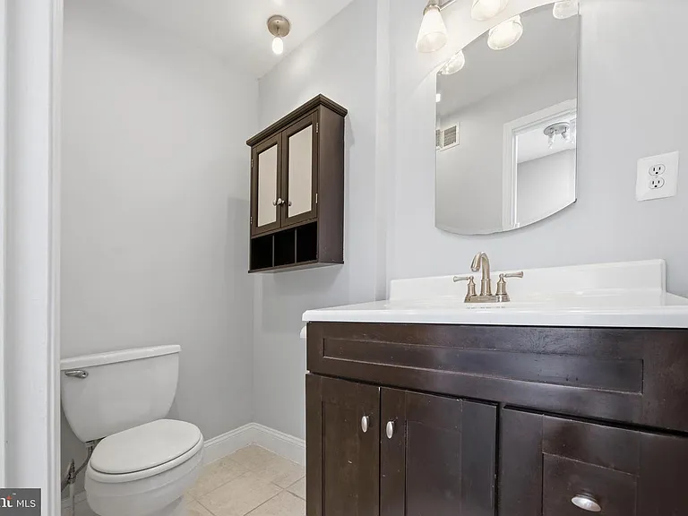 122 N Ellwood Ave — Photo 26