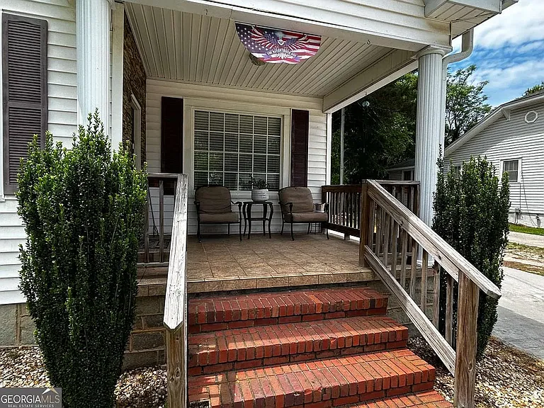 259 N Oliver St #A — Photo 4