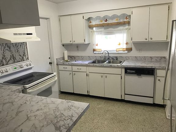 2nd image of 9145 N Lennox Ter