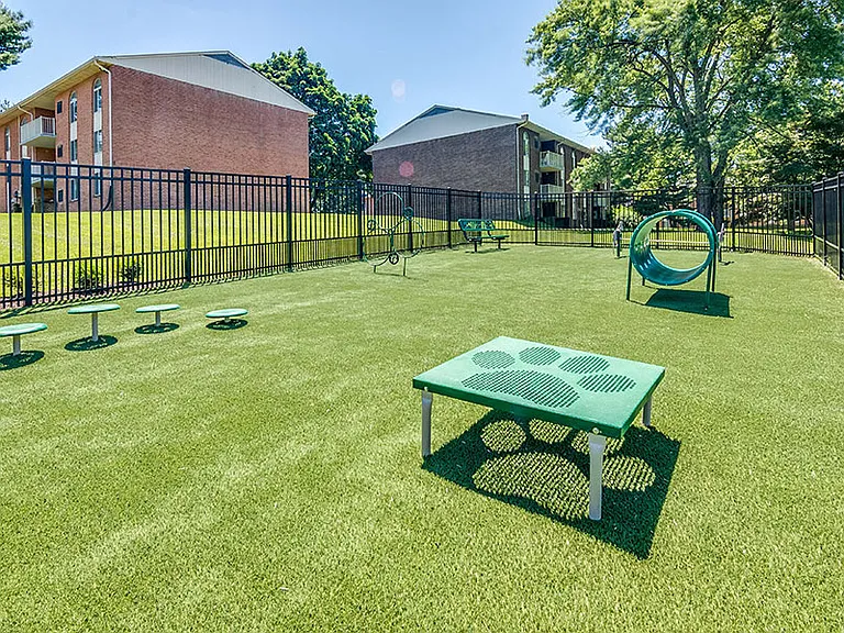 Padonia Village Apartments — Photo 23