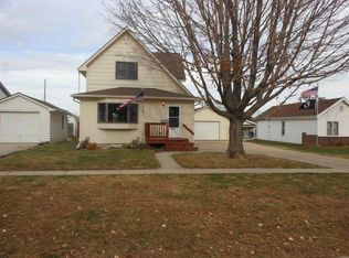 1042 South St, Blair, NE 68008
