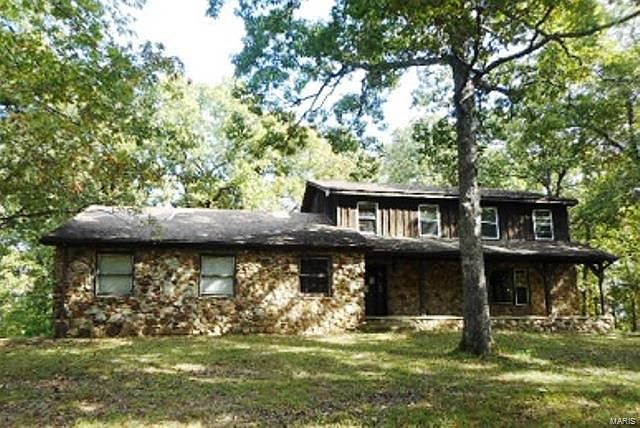 1st image of 2850 Shady Ln