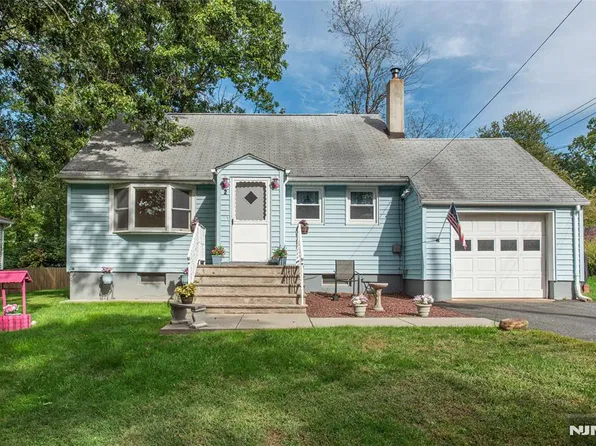 2 Wynding Way, Rockaway Township, NJ 07866