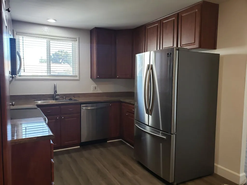 3 bed, 1485 sqft, $4,250 — Photo 3