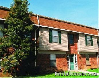 Apartment Entry with front door parking
